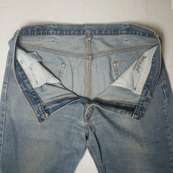 Levi's 550 Relaxed Fit Men's Mid Rise Light Wash  Denim Blue Jean's Size 40x30 - Picture 4 of 12